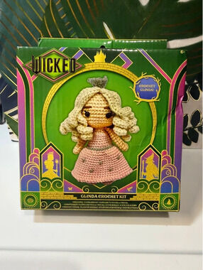 Wicked Glinda Crochet Kit DIY Amigurumi Craft Kit NIB